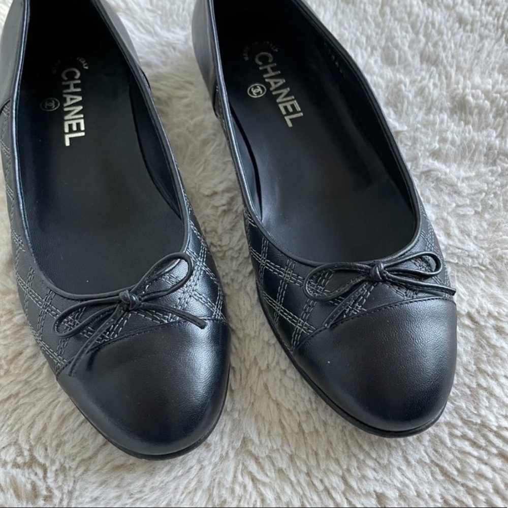 CHANEL Lambskin Flats